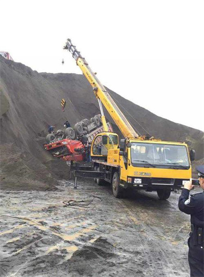 清苑上犹道路救援